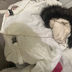 North face white hooded ski jacket